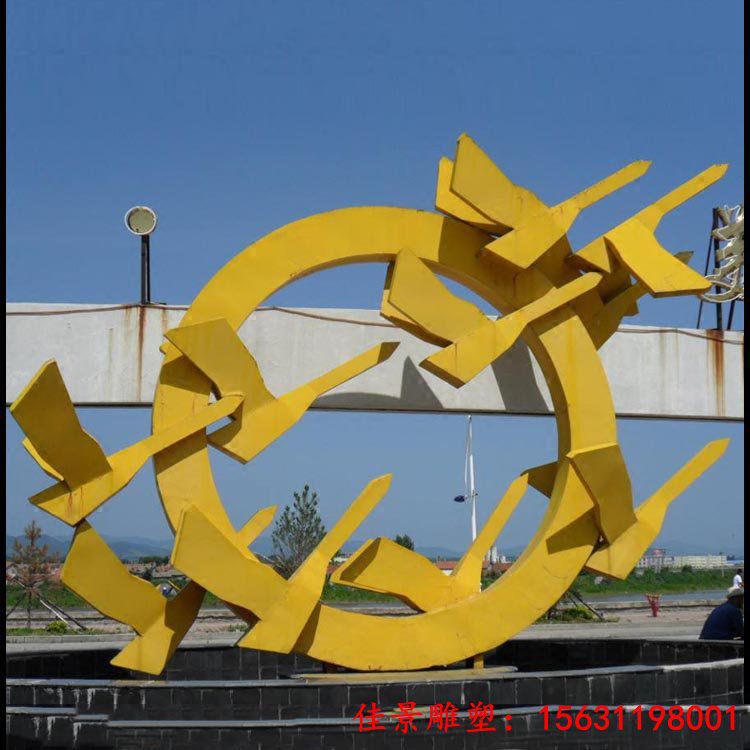 抽象雕塑空间环境和整体观念
