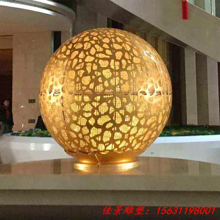 定制各种造型彩绘镂空球雕塑 不锈钢雕塑 (5)