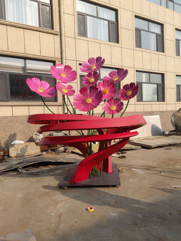 未来彩绘花朵雕塑的发展将呈现出多元化