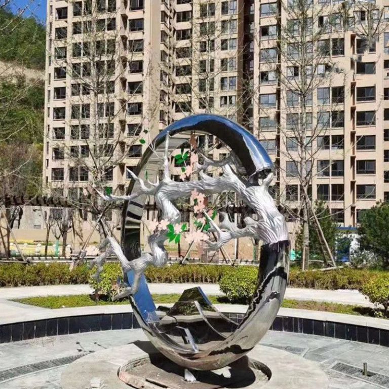 色彩处理能极大增强艺术效果与视觉冲击力