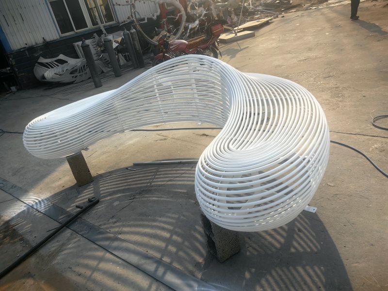 坐凳雕塑如何融入地域文化元素