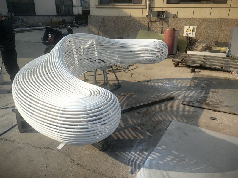 坐凳雕塑的设计核心是什么