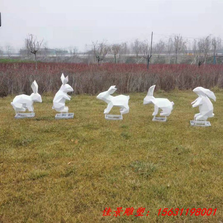 不锈钢几何兔子雕塑