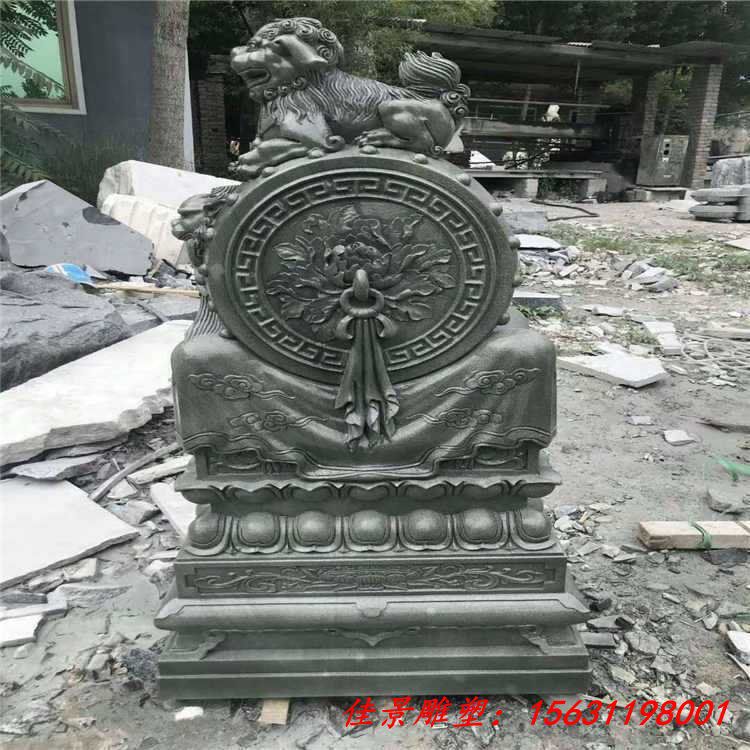 狮子抱鼓门墩石雕
