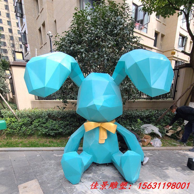 不锈钢卡通兔子彩绘动物雕塑