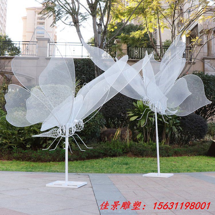 不锈钢蝴蝶镂空喷漆雕塑