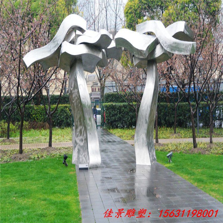 不锈钢衔接雕塑创意造型门