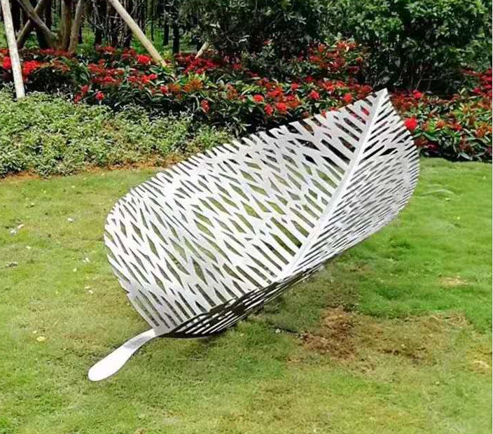 树叶镂空不锈钢雕塑
