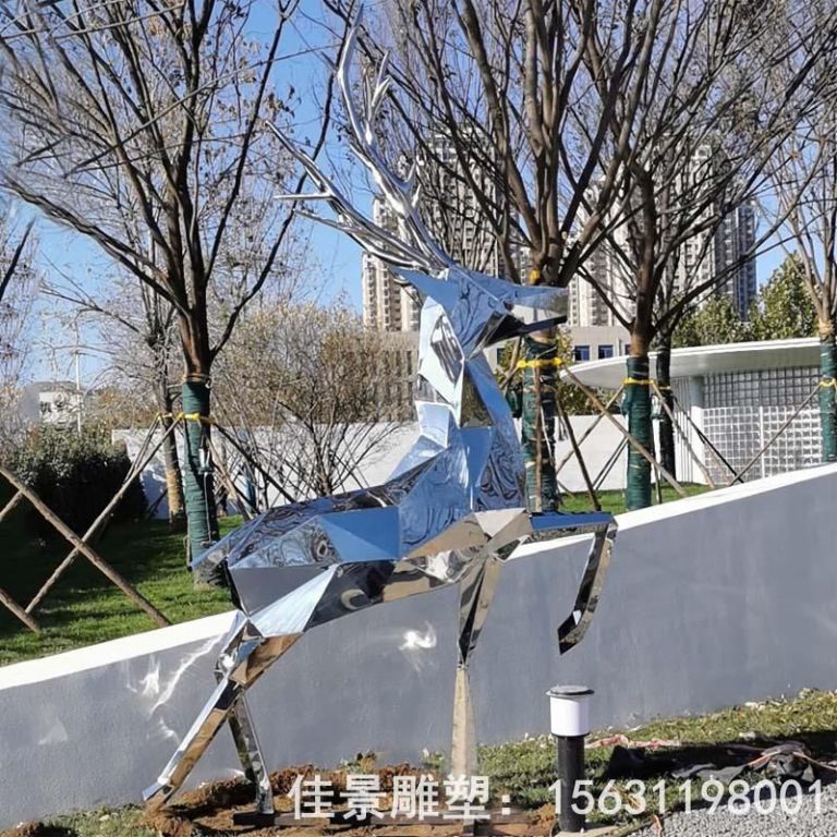 卧姿小鹿不锈钢雕塑