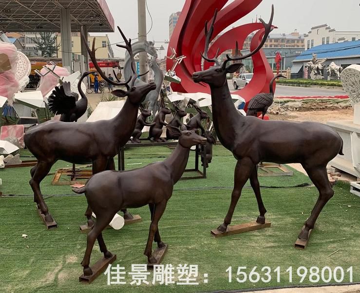 群鹿街边动物铜雕
