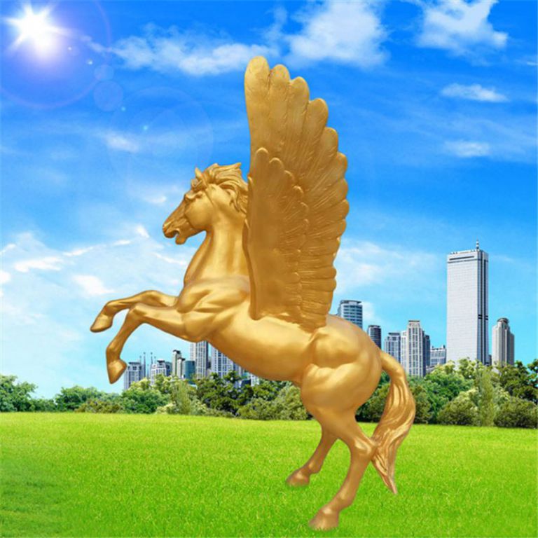 展翅马动物广场铜雕
