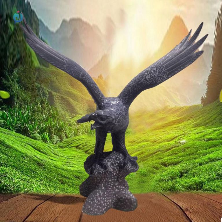 展翅老鹰广场景观铜雕