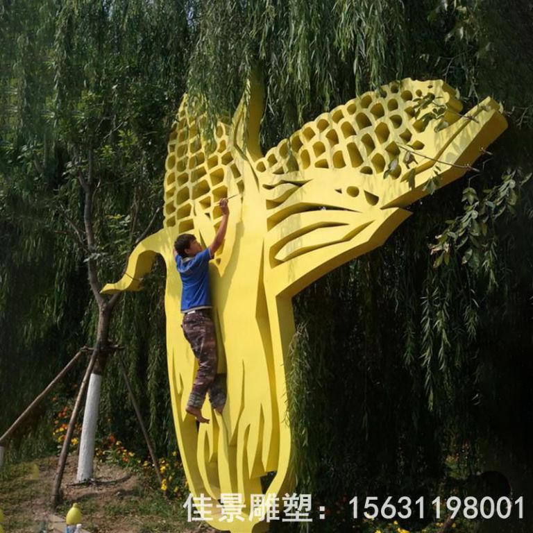 彩绘玉米不锈钢雕塑