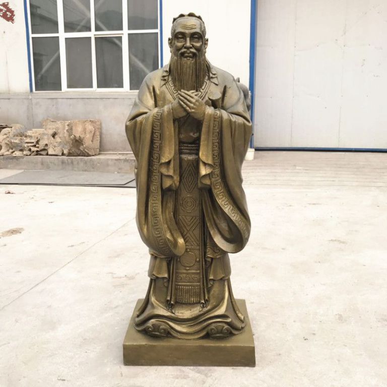 教育家孔子街边标志铜雕
