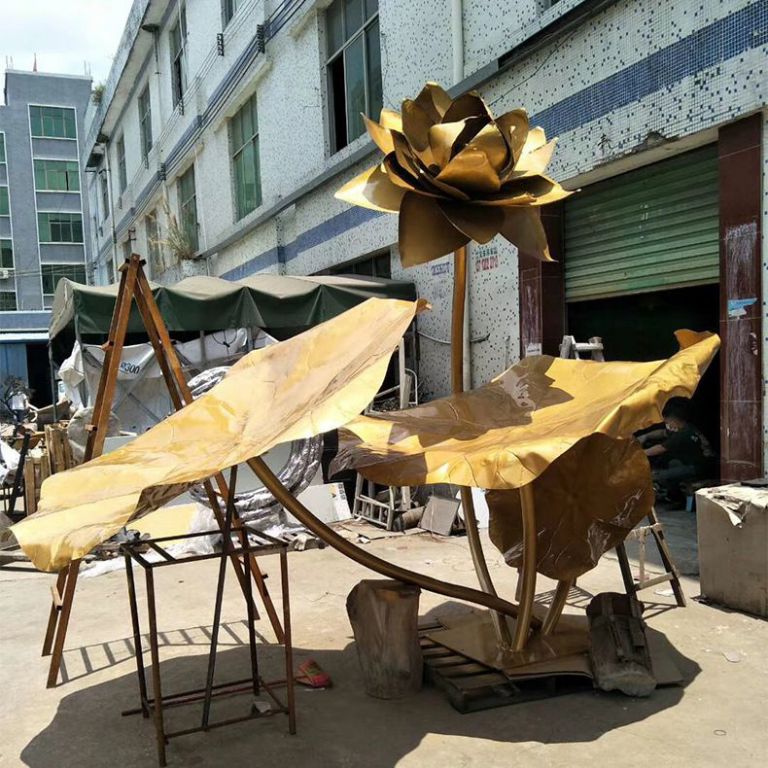 古铜色荷花户外标志铜雕