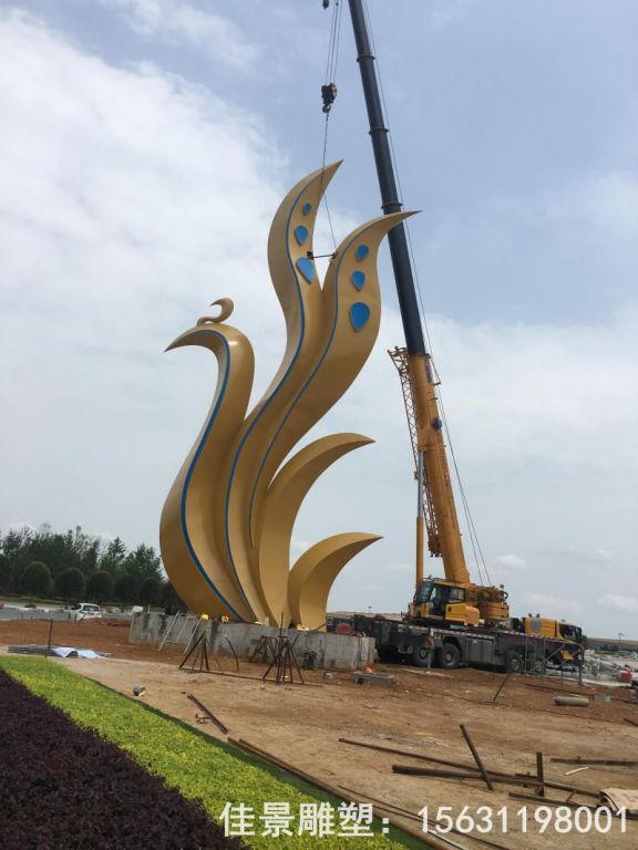 不锈钢街边金色凤凰雕塑