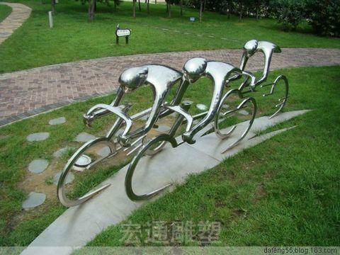 不锈钢镜面自行车抽象雕塑