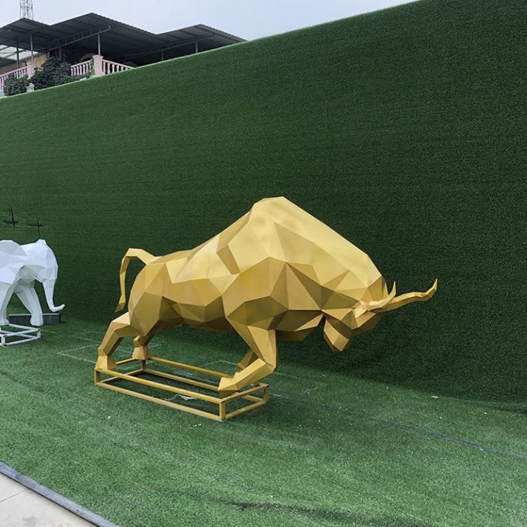 金色牛户外抽象铜雕