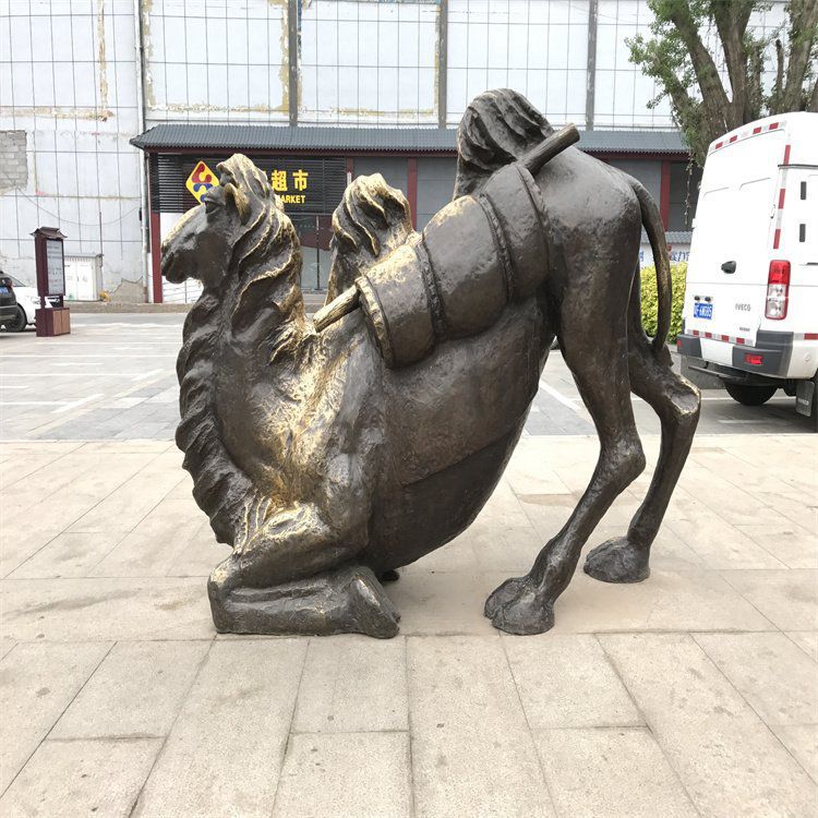 大型骆驼动物景观铜雕