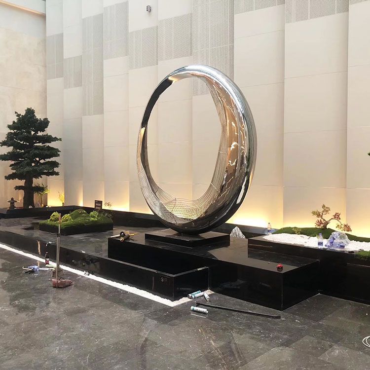 异形圆环镜面不锈钢雕塑