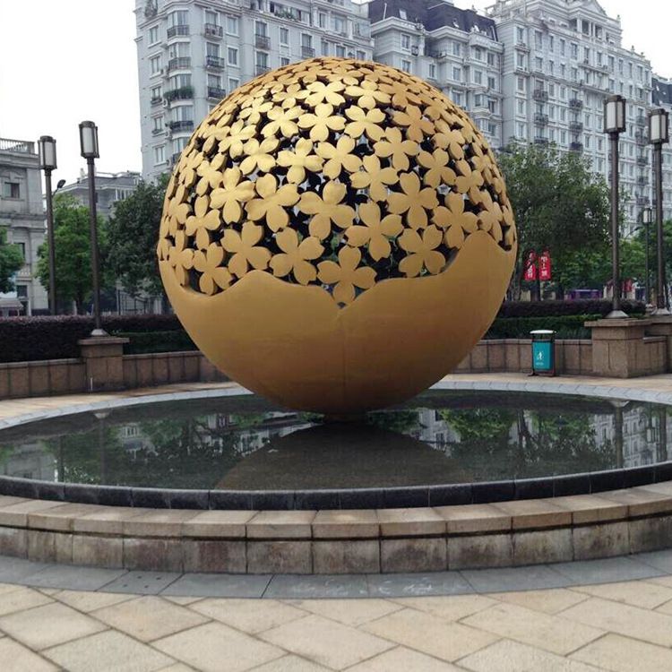 彩绘镂空球不锈钢商场雕塑