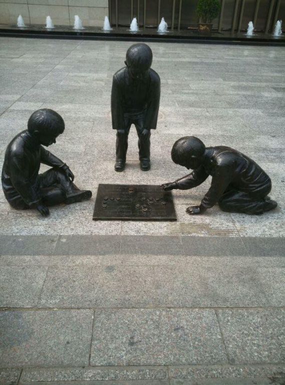 下象棋户外景观铜雕