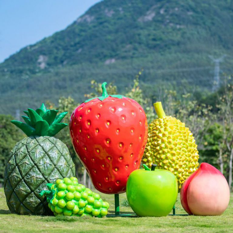 不锈钢草莓水果景观雕塑