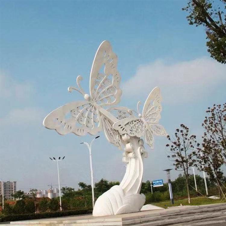 不锈钢草坪蝴蝶动物雕塑