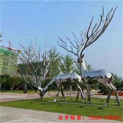 镜面不锈钢大型几何鹿雕塑