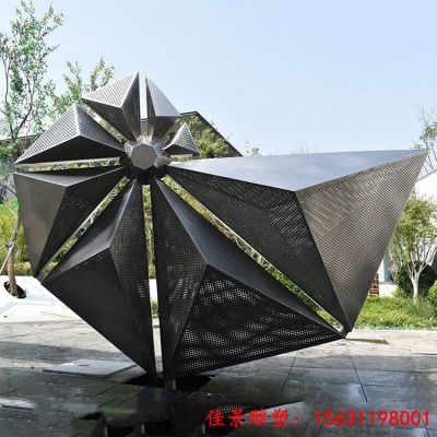 不锈钢几何镂空抽象海螺雕塑