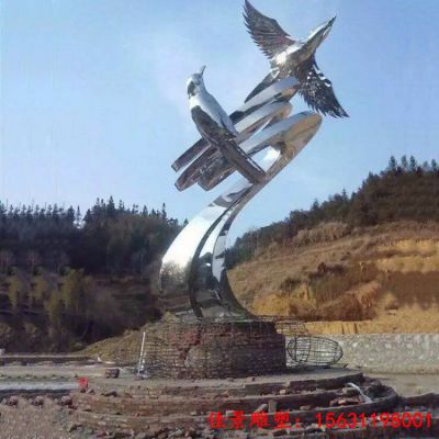 大型不锈钢镜面动物老鹰展翅翱翔雕塑