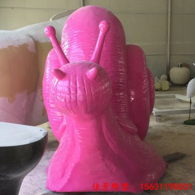 公园动物玻璃钢彩绘蜗牛雕塑