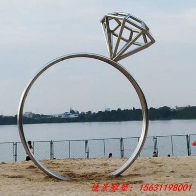不锈钢抽象钻戒雕塑