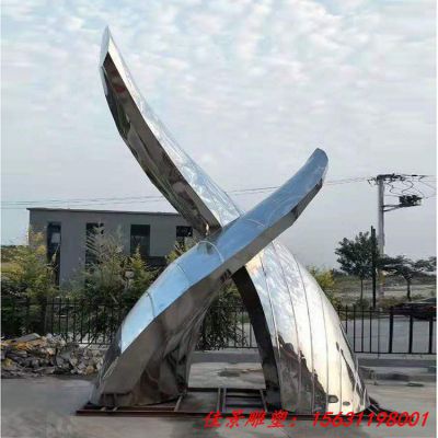 镜面不锈钢鲸鱼尾巴雕塑