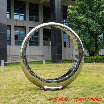 不锈钢镜面月亮雕塑