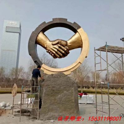 不锈钢握手雕塑