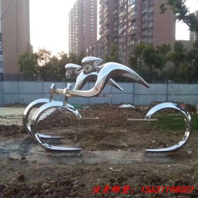 不锈钢骑自行车雕塑