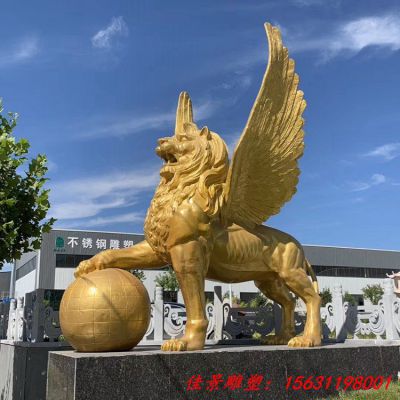 踩球飞狮铜雕