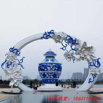 大型不锈钢彩绘花瓶雕塑