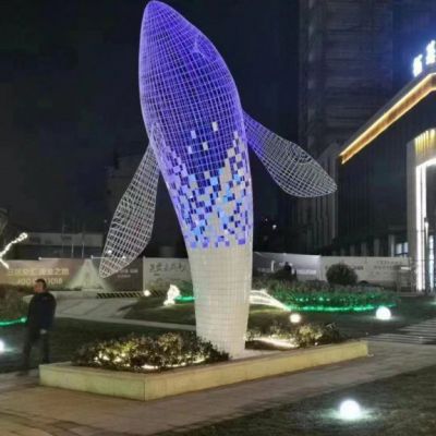不锈钢镂空发光鲸鱼雕塑
