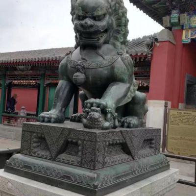 坐姿狮子抽象景观铜雕