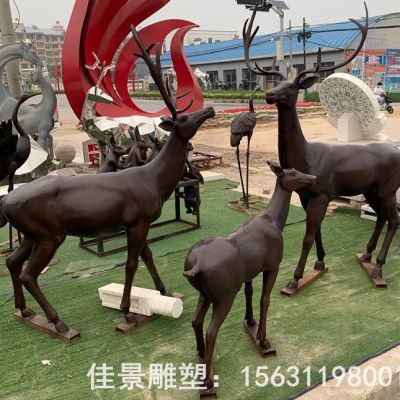 群鹿动物景观铜雕