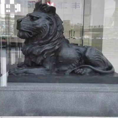踩球狮子庭院标志铜雕