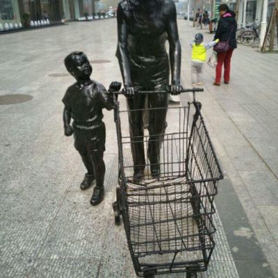 购物女人景观标志铜雕