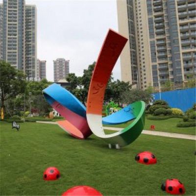 不锈钢彩带公园景观雕塑