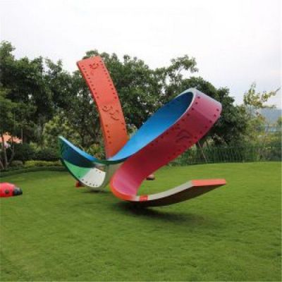 不锈钢彩带校园景观雕塑