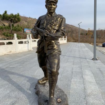 八路军人物街边铜雕
