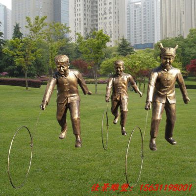 滚铁环童趣人物雕塑